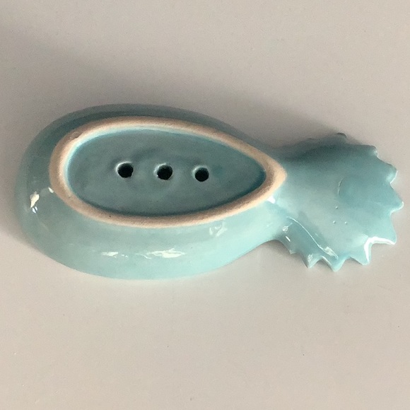 Hawaiian Pineapple Soap Dish - Picture 8 of 9